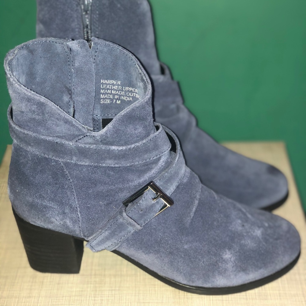 Blue/gray leather booties with buckle